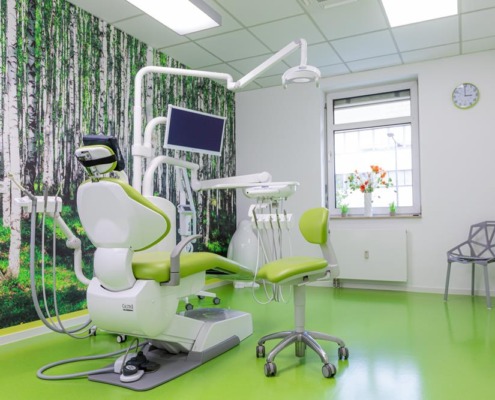 Behandlungsraum in Naturgrün im Prophylaxezentrum